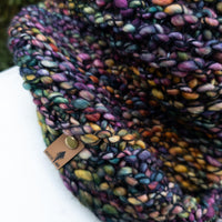 Luxe Line Bandana Cowl (Piedras)