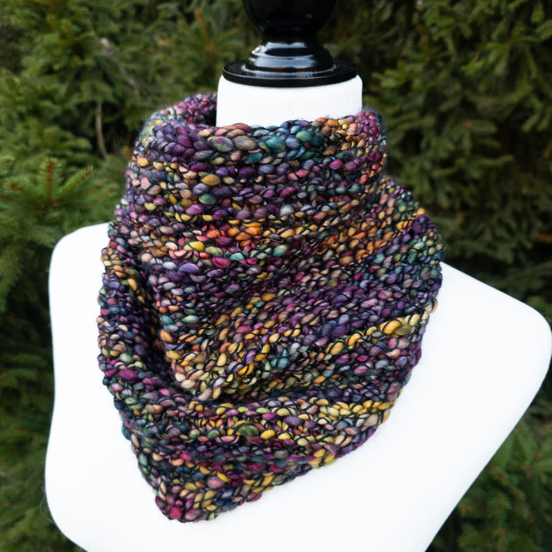 Luxe Line Bandana Cowl (Piedras)