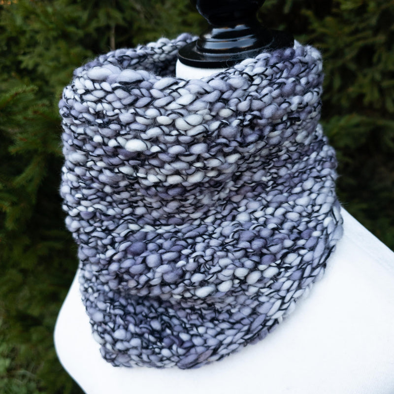 Luxe Line Bandana Cowl (Pearl)