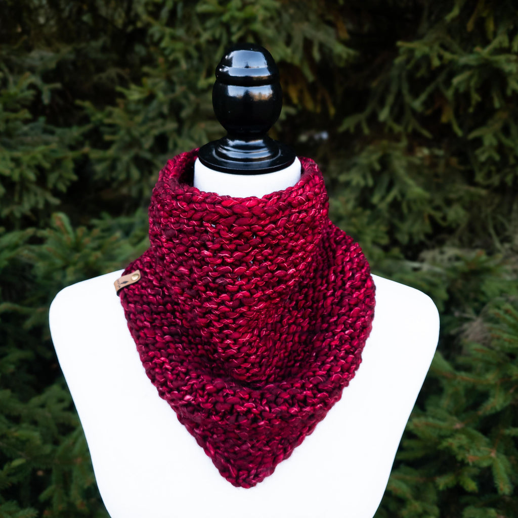 Luxe Line Bandana Cowl (Cereza)