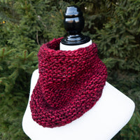 Luxe Line Bandana Cowl (Cereza)