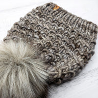 Luxe Line Mesa Beanie (Sombras) | Adult