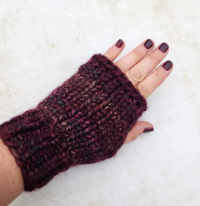 Classic Line Fingerless Mitts (Mulled Wine) | Adult RTS