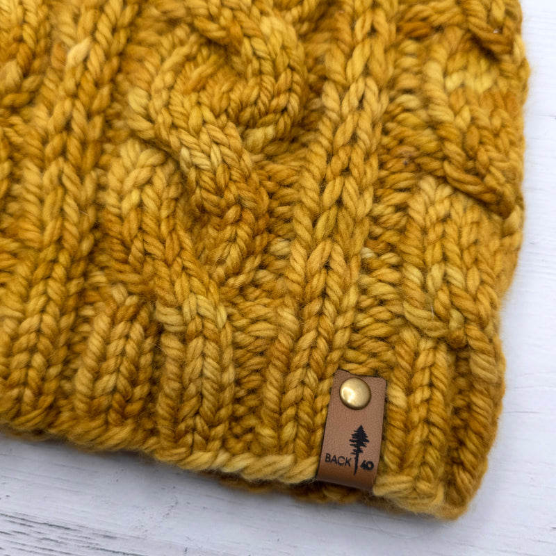Luxe Line Eternity Beanie (Oro) | Adult