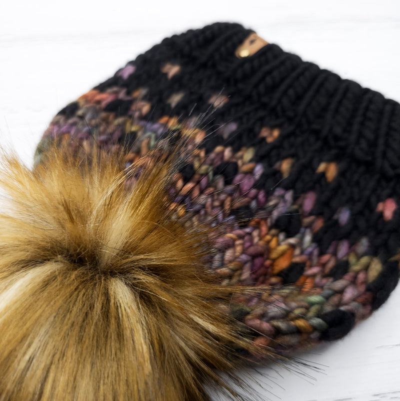 Luxe Line Primaveral Beanie (Piedras) | Adult