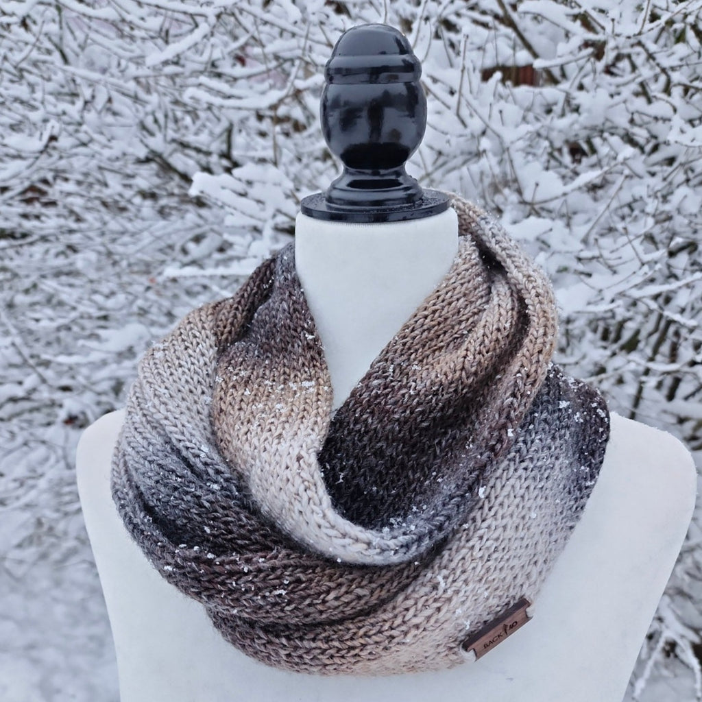 Classic Line Infinity Scarf (Java) | Adult RTS
