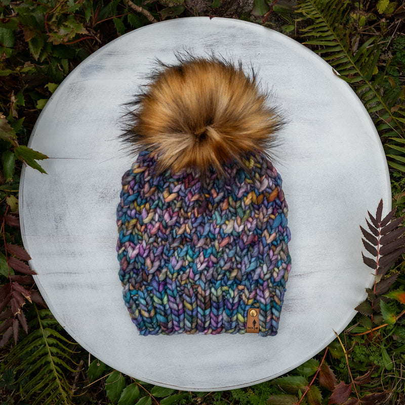 Luxe Line Emilia Beanie (Arco Iris) | Adult