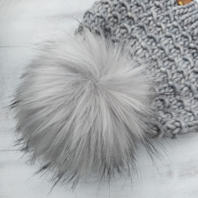 Luxe Line Mesa Beanie (Single Lot Grey) | Adult