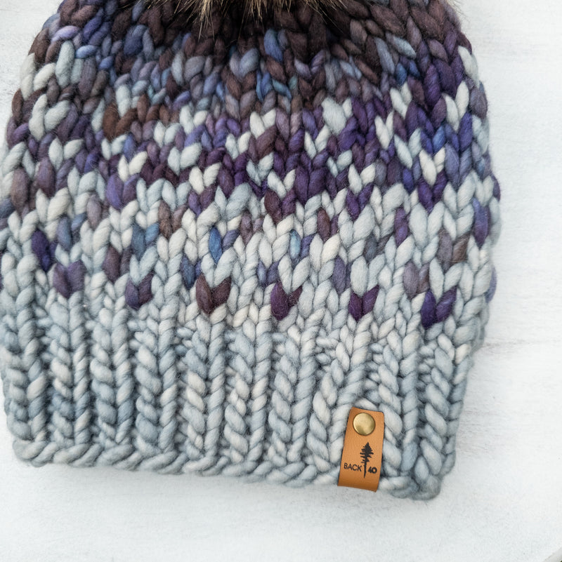 Luxe Line Sunrise Beanie (Grey/Soriano) | Adult