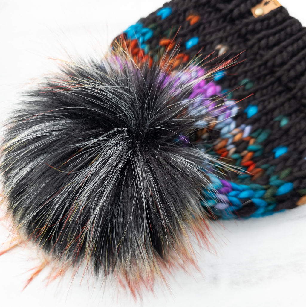 Luxe Line Primaveral Beanie (Black/Dragonfly) | Adult