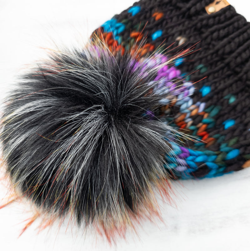 Luxe Line Primaveral Beanie (Black/Dragonfly) | Adult