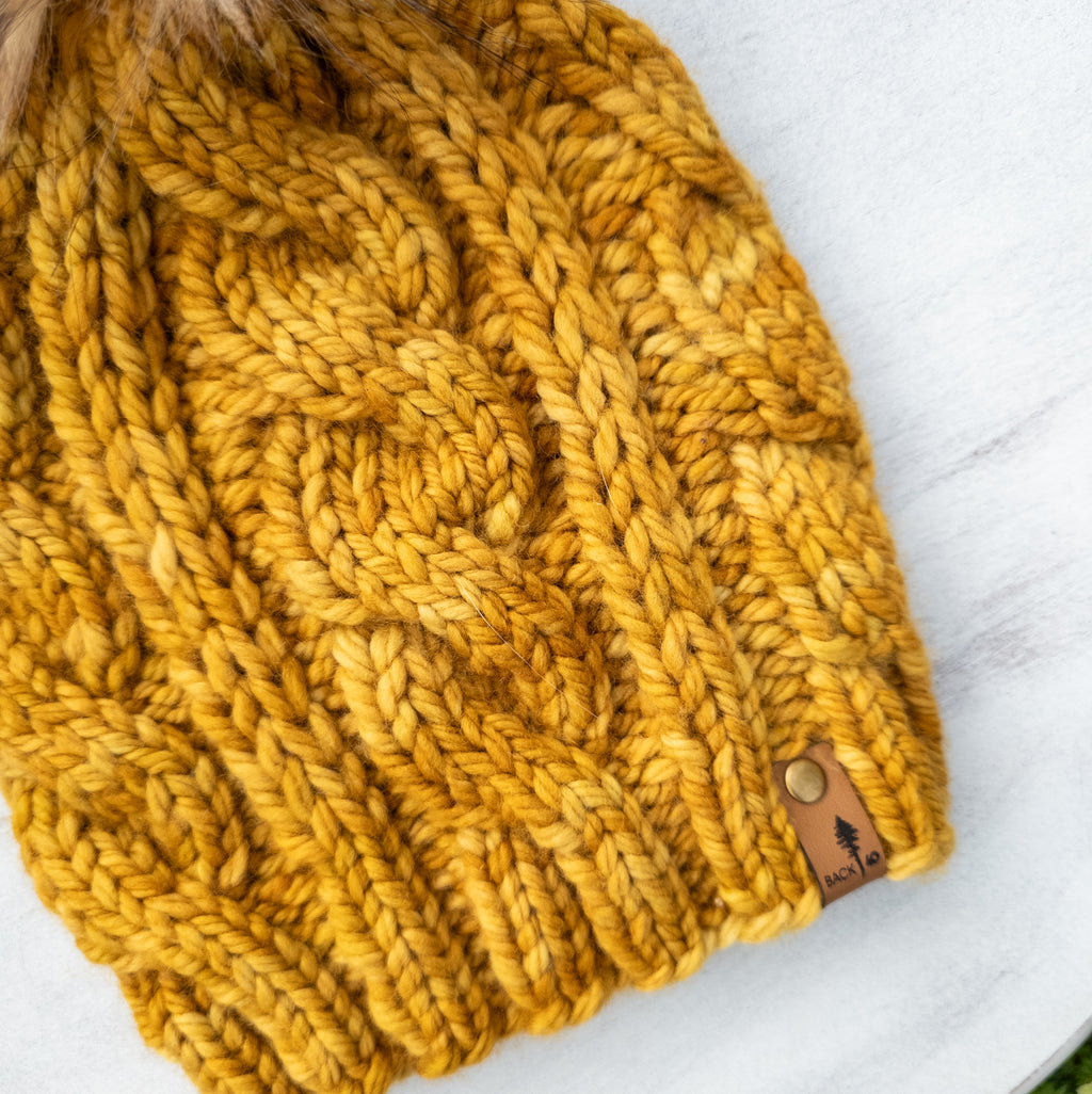 Luxe Line Eternity Beanie (Oro) | Adult