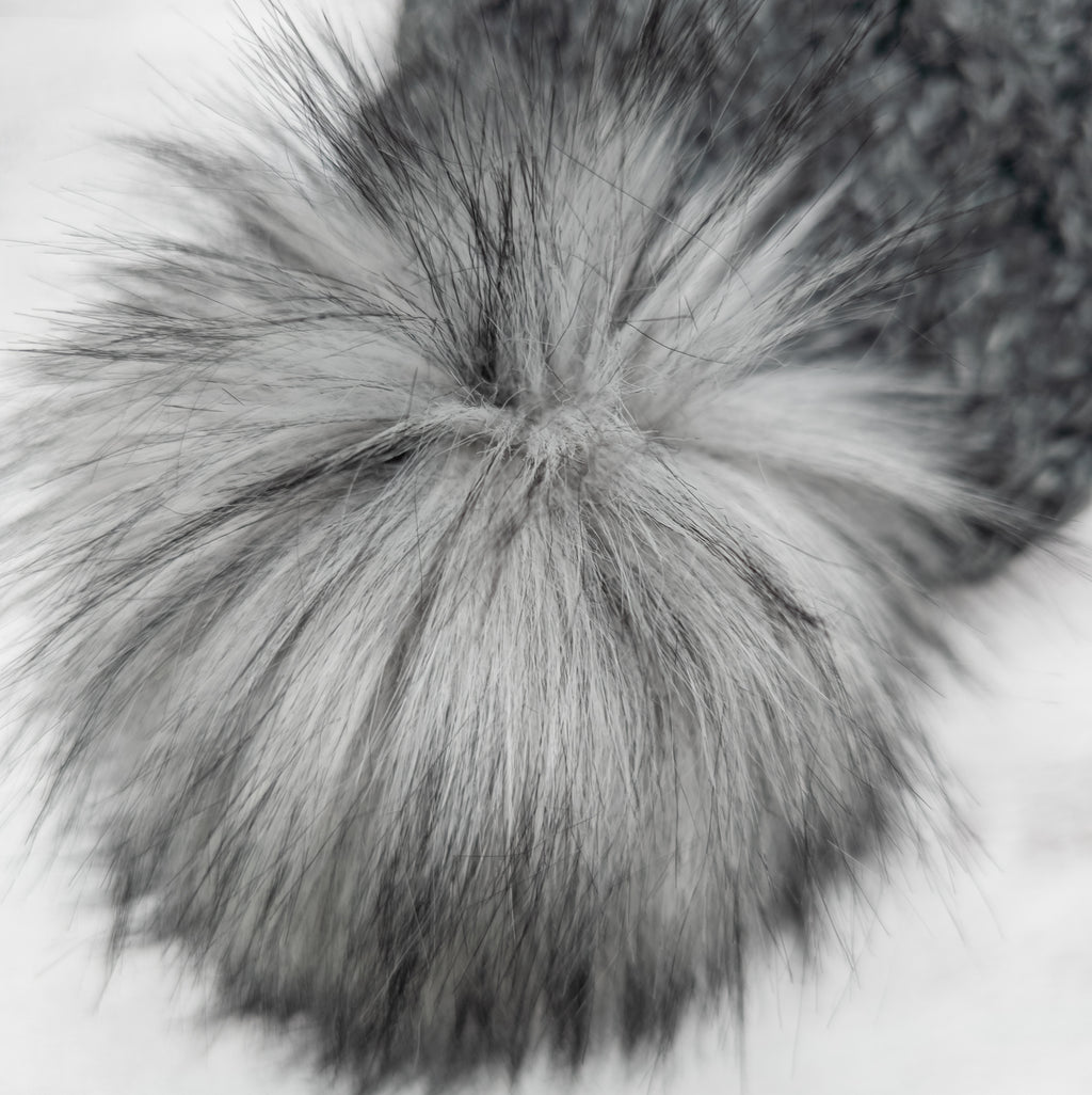 Classic Line Big Waves Beanie (Granite) | Adult