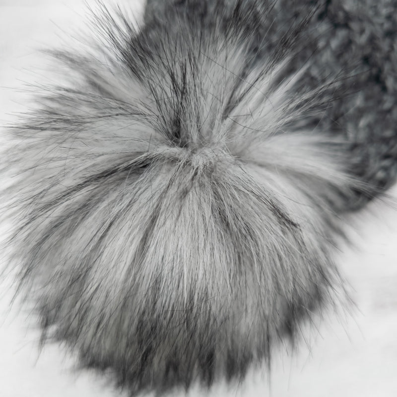 Classic Line Big Waves Beanie (Granite) | Adult