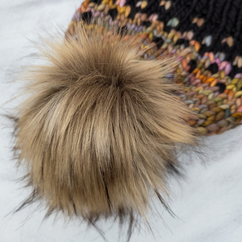 Luxe Line Primaveral Beanie (Black/Piedras) | Adult