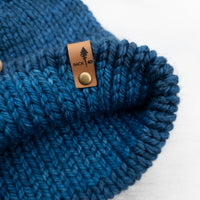 Luxe Line Jake Beanie (Azul Profundo) | Adult