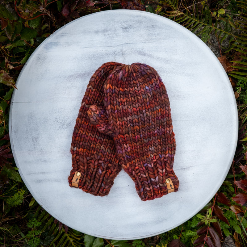 Luxe Line Mittens (Marte) | Adult O/S