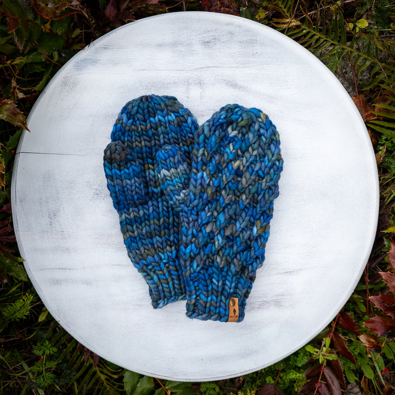 Luxe Line Toque/Mitten Set (Verdeazul) | Adult