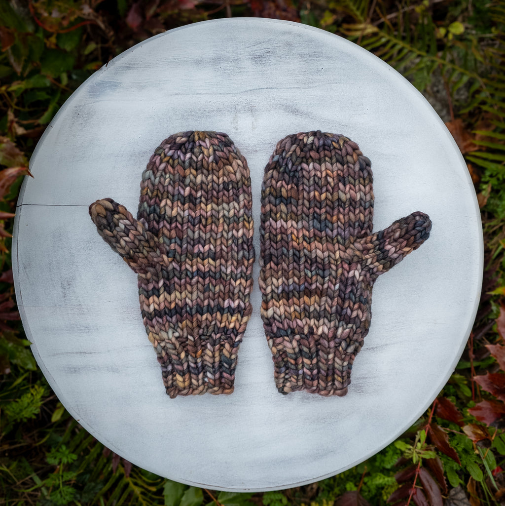 Luxe Line Mittens (Woodland) | Adult O/S
