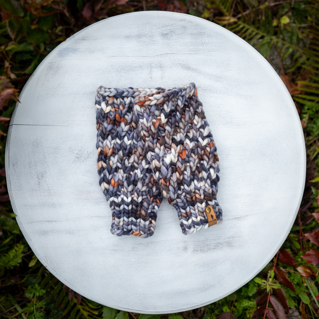 Luxe Line Fingerless Mitts (Leather Wave) | Adult O/S