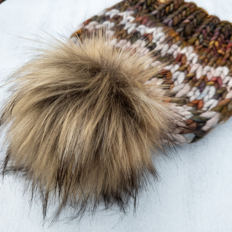 Luxe Line Aurora Glow Hat (Piedras/Whole Grain) | 3-9 Years